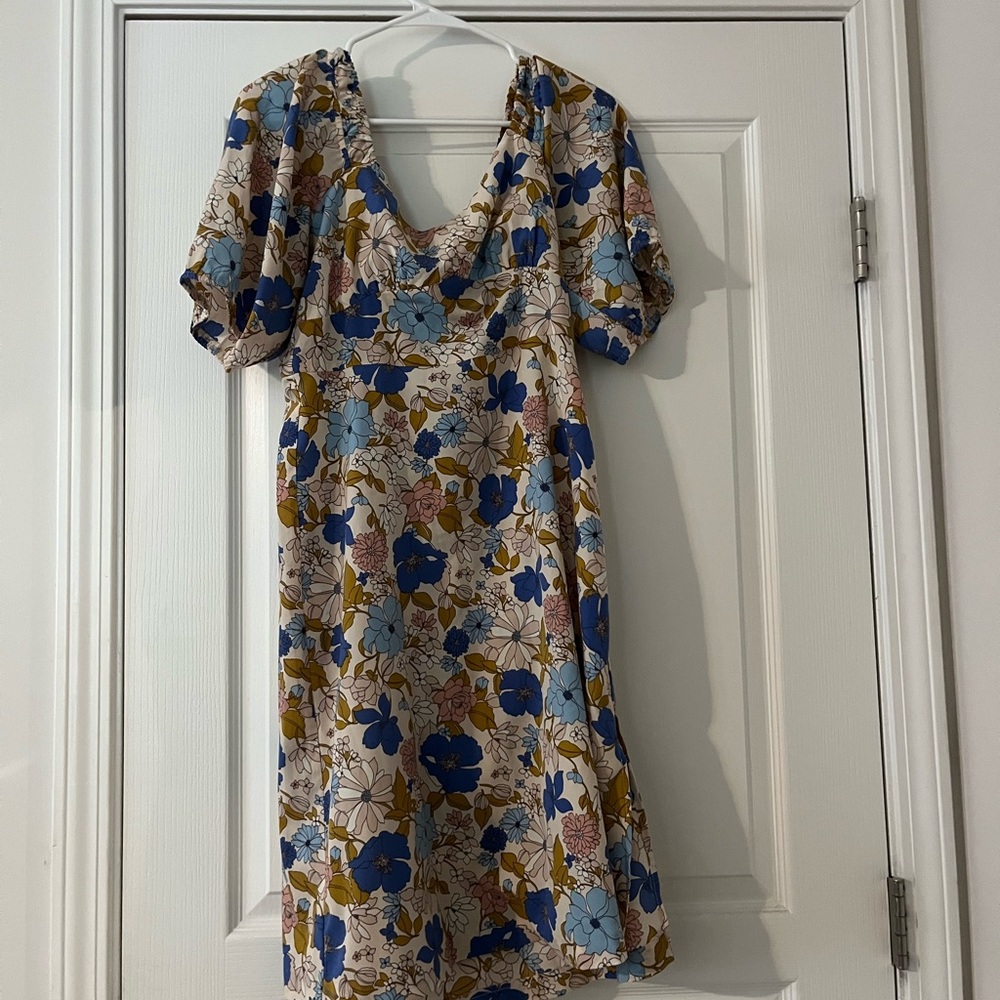 Lush floral mini dress M